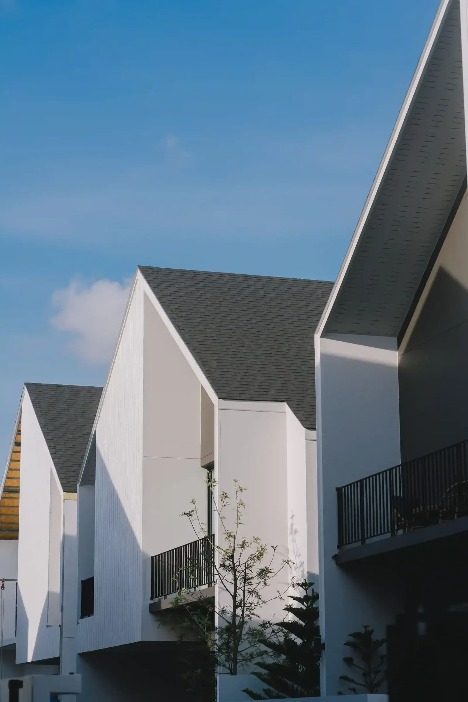 3 bd · 348 m² — photo 2