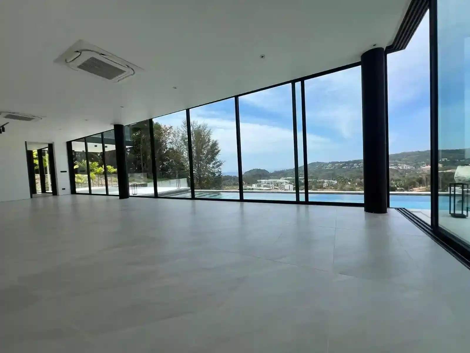 ISOLA Phuket — photo 8